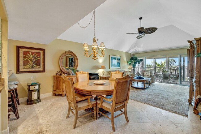 Photo - 1555 NE Ocean Blvd Unidad 402