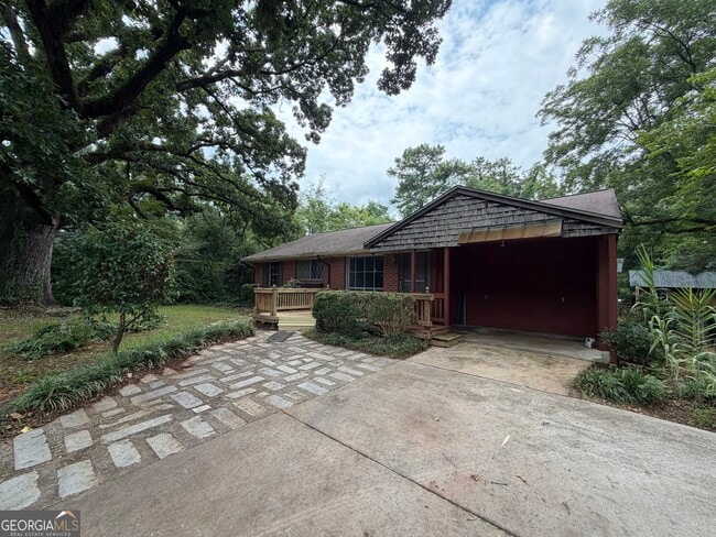 Photo - 1054 College Station Rd