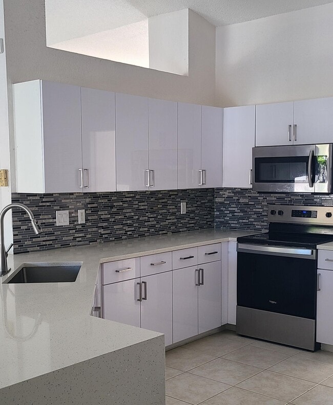 Photo - 10758 Cypress Bend Dr