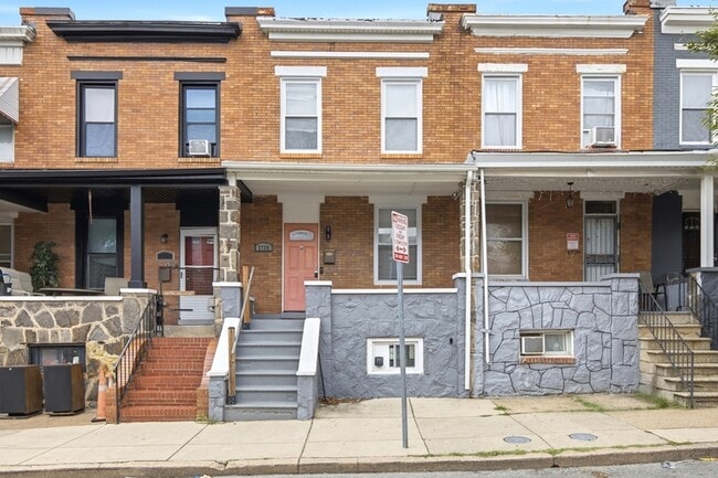 Photo - 2728 E Chase St