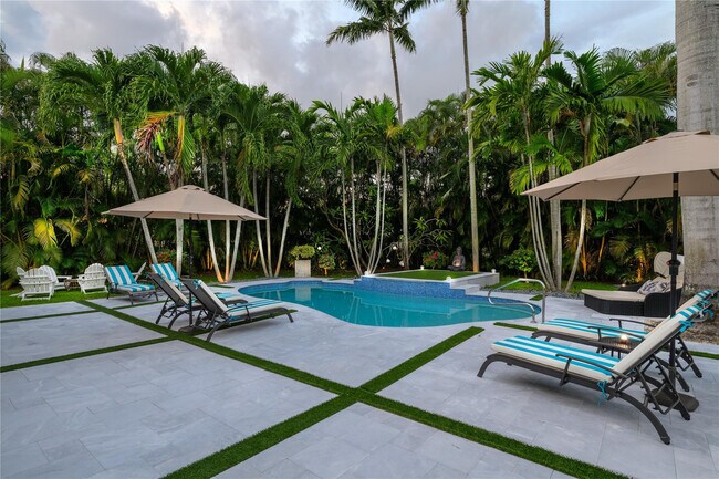 Photo - 3615 Sherwood Blvd