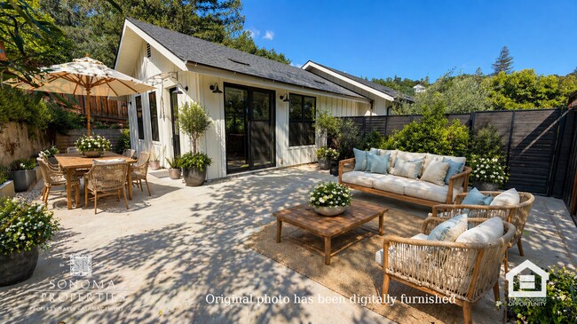 Photo - 3bd/2ba Retreat in the Heart of Sonoma Wine County - Modern Top Floor Duplex