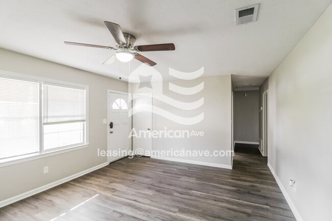 Photo - 439 Olsen Ave