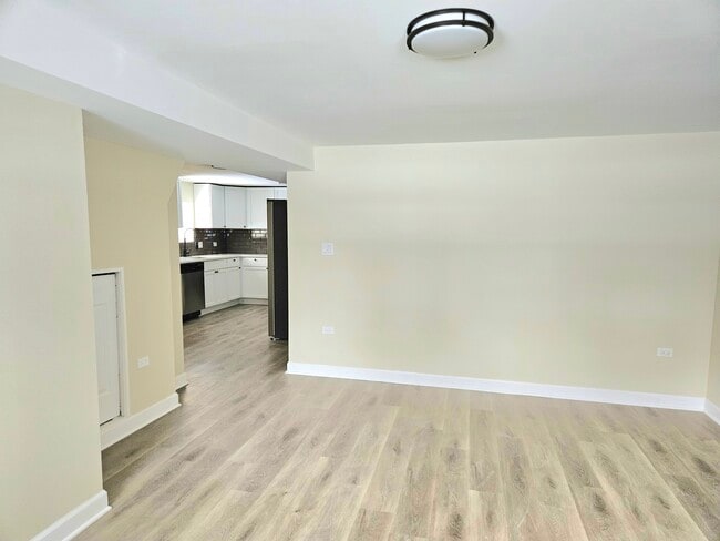 Photo - 1922 Elmwood Ave