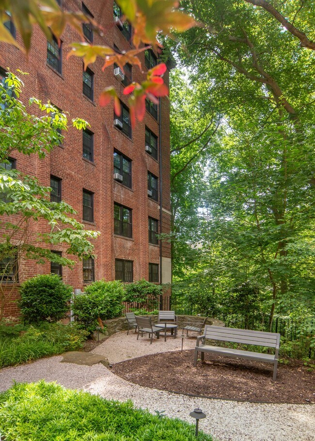 Parkway Apartments