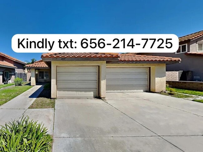 Photo - 2800 Longhorn St House