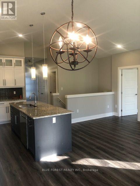 10 McPherson Ct