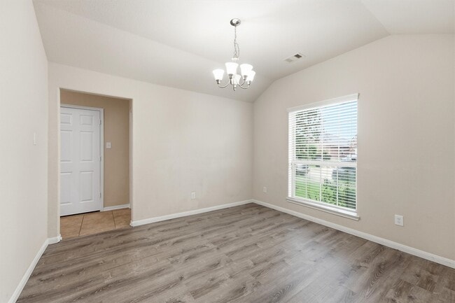 Photo - 5211 Cayenne Ln