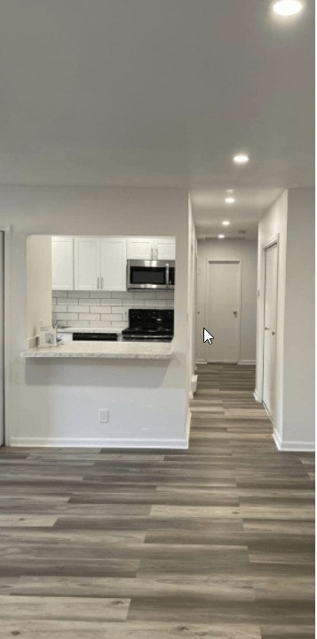 Photo - Dutch Village Apartments