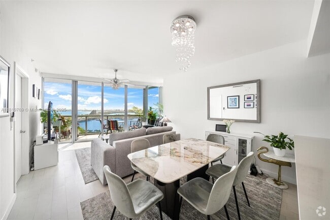 Building Photo - 888 Biscayne Blvd Unit 2909 Rental