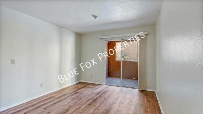 Photo - 1810 E Blacklidge Dr Unit 102