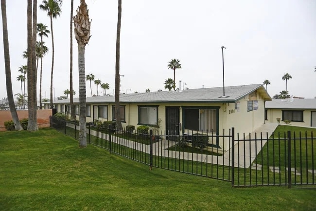 Photo - 2601 Columbus St