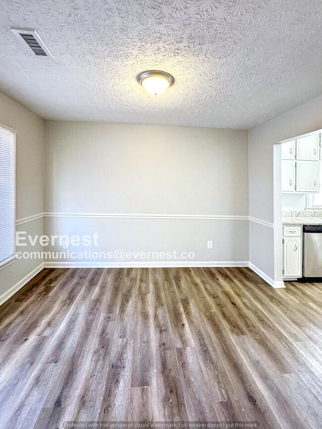 Photo - 95 Rosebud Ln