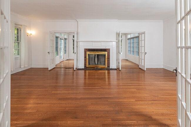 Photo - 254 Jefferson Rd