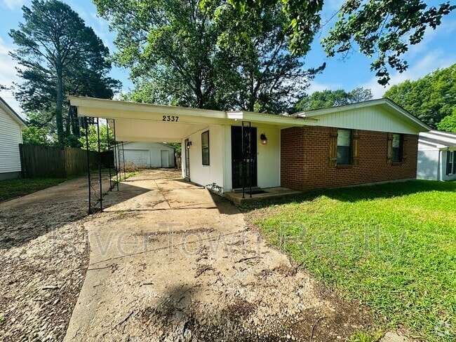 Building Photo - 2337 Colonial Hills Dr Rental