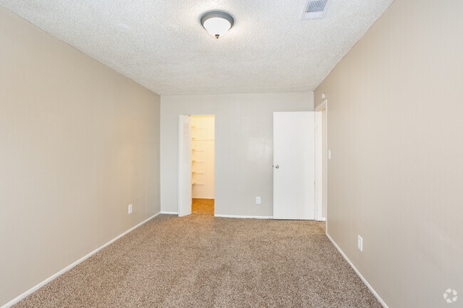 2BR, 1BA - 826SF - Secondary Bedroom