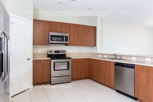 Photo - 156 Greenwich Cir