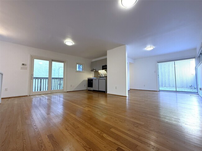 Photo - 2721 Kipling St