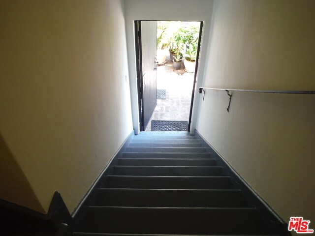 Photo - 864 S Gramercy Pl