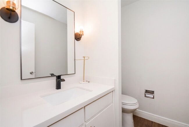 Photo - 8511 Ariel St