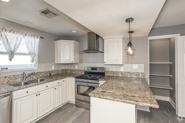3BR, 2BA - 1,660SF - Kitchen