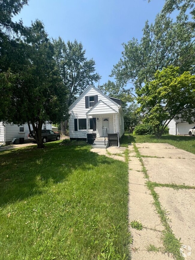 Building Photo - 25271 Ford St Rental