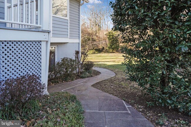 Photo - 2018 Swan Terrace