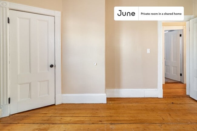 Photo - Room in Shared 4 bed/1 bath home Unit B