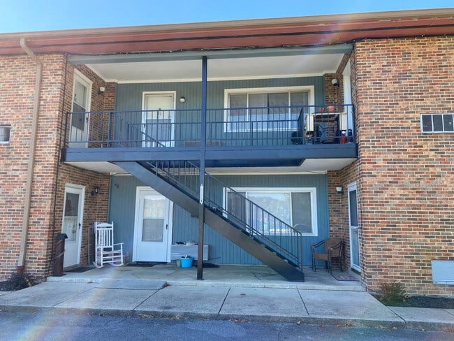 Building Photo - 361 Belmont Dr Unit 11 Rental