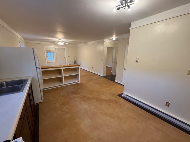 Photo - 706 Cherry Mountain St