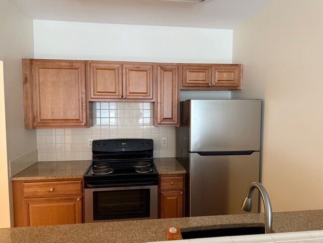 Photo - 84 Wall Street