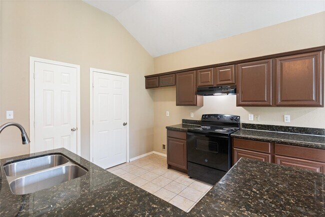 Photo - 9104 N Green River Dr