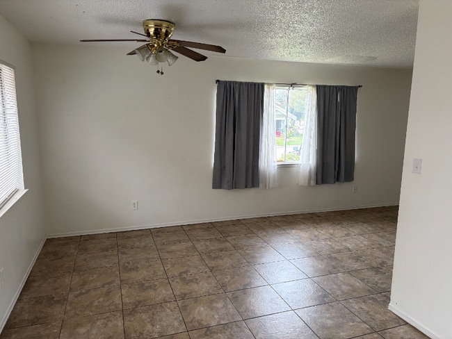 Photo - 508 Tait Ave Unit House