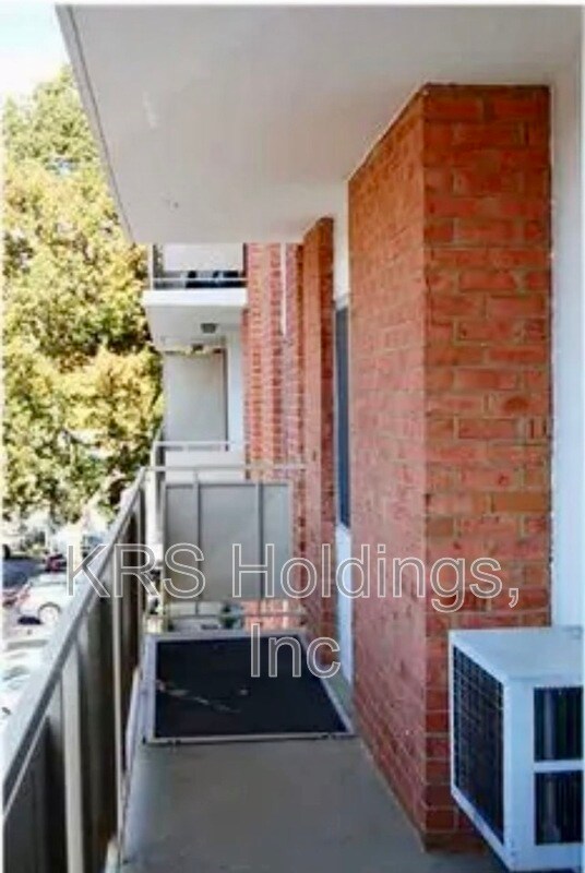 1800 Jefferson Park Ave
