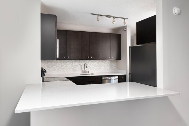 Photo - 120 W Chestnut St