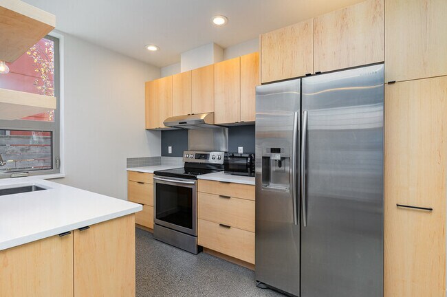 Photo - 426 26th Ave S
