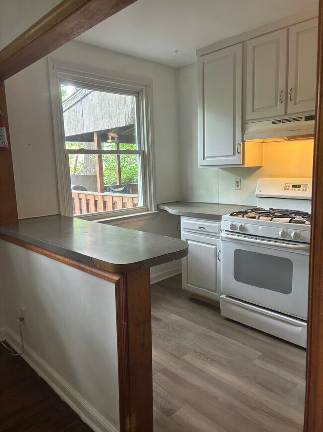 Photo - Updated 3 Bedroom in Folcroft with private...