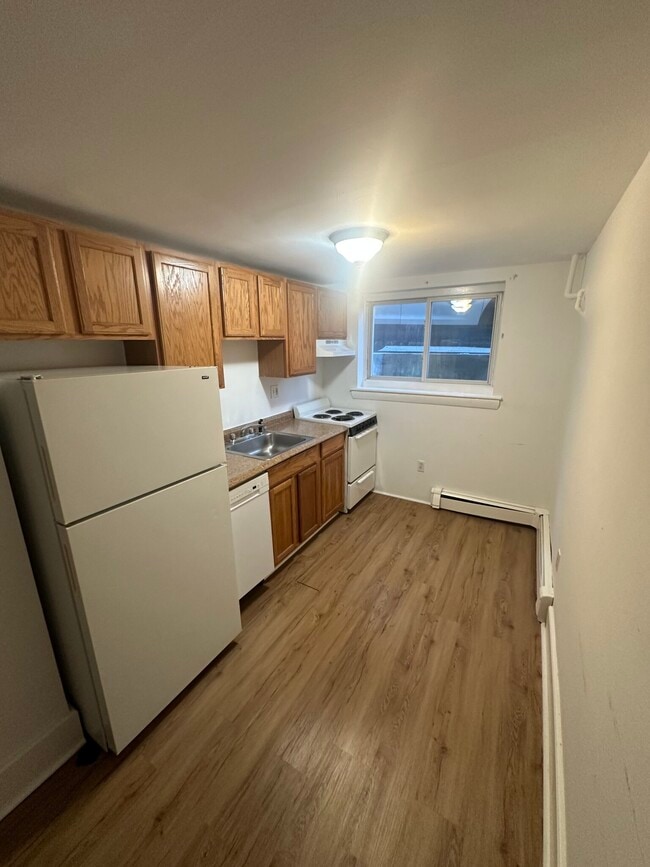 Photo - 63 Selkirk Rd Unit 2