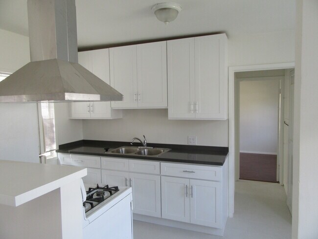 Photo - 5919 Comey Ave Unidad NA