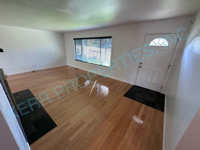 Photo - Charming 3-Bedroom Gresham Retreat with Spacious 1728 sq. ft. Layout and 2.5 Baths!