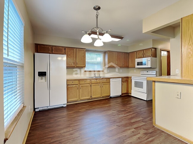 Photo - 3207 Barclay Ct