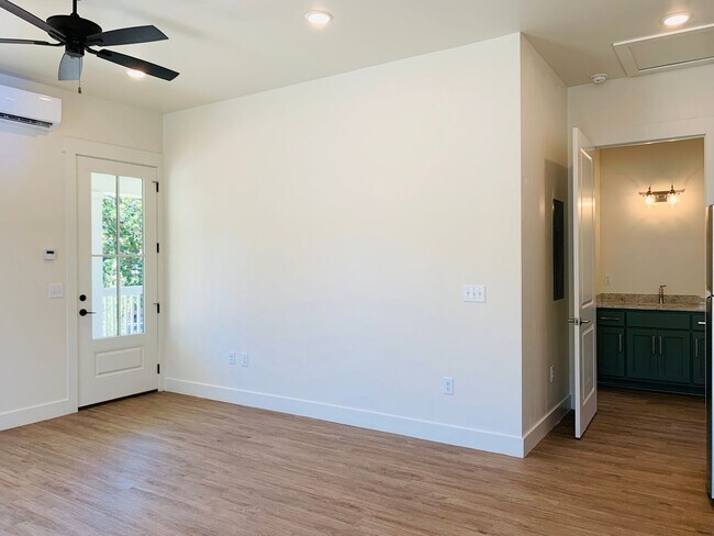 Photo - 713 Jefferson St Unit 713 Jefferson St  713B