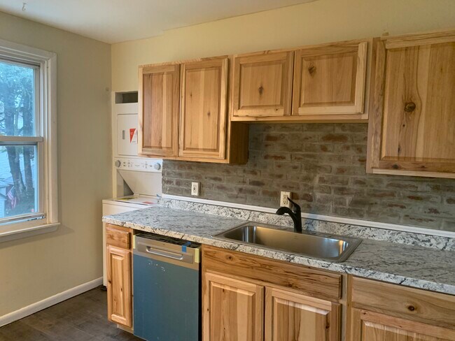 Photo - 28 E Goepp St Unit 2nd Floor