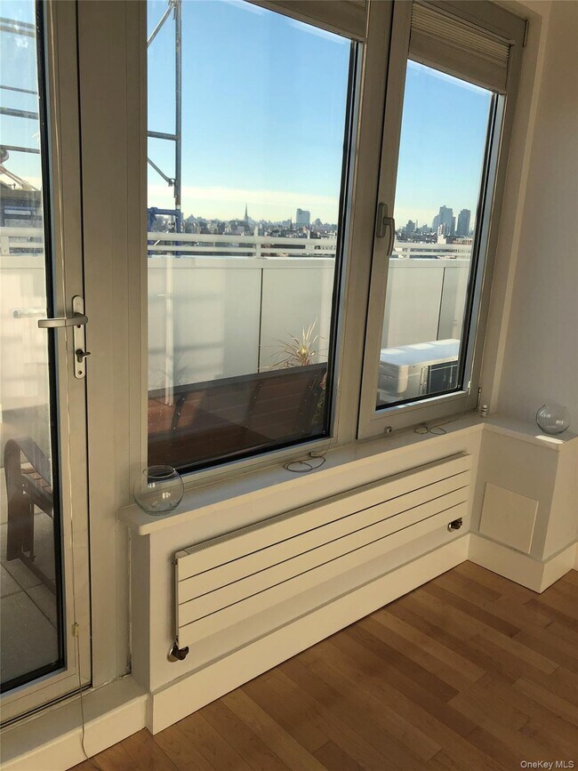 Photo - 10-46 Jackson Ave Unidad 8C