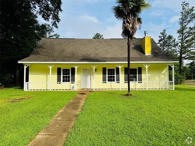 Building Photo - 697 Chatsworth Dr Rental