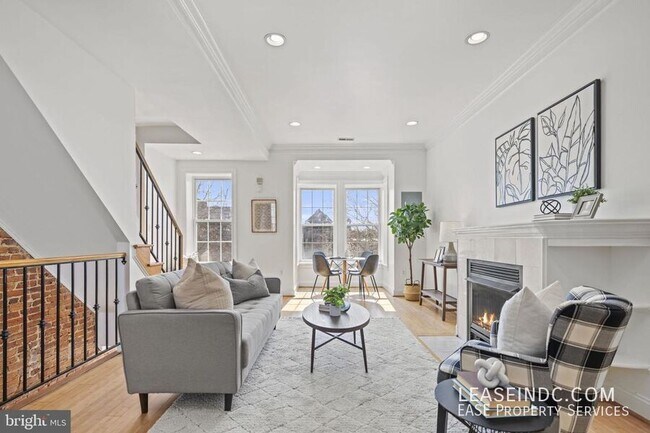 Photo - 21 Q St NW Unidad #A