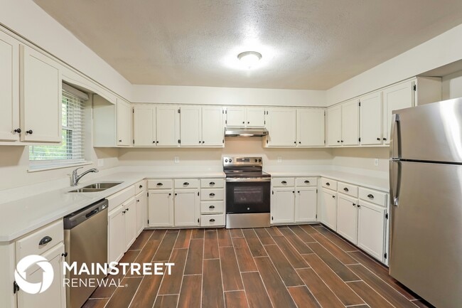 Photo - 930 Josela Ct