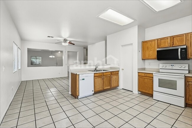 Photo - 5706 E Forge Cir