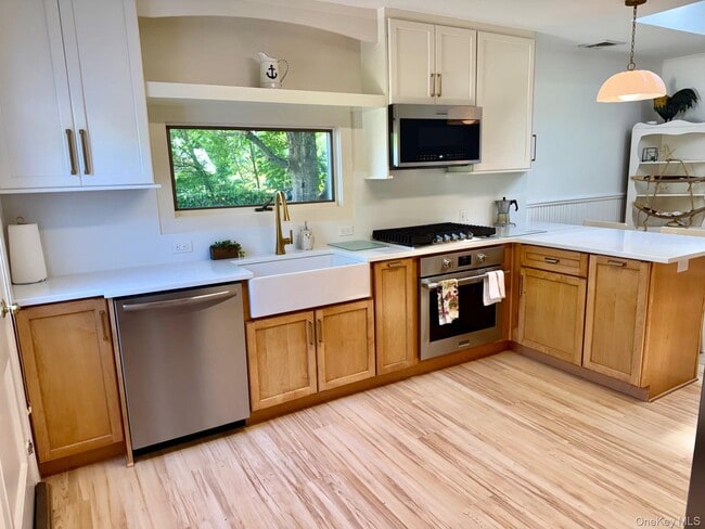 Photo - 111 Fanning Ave