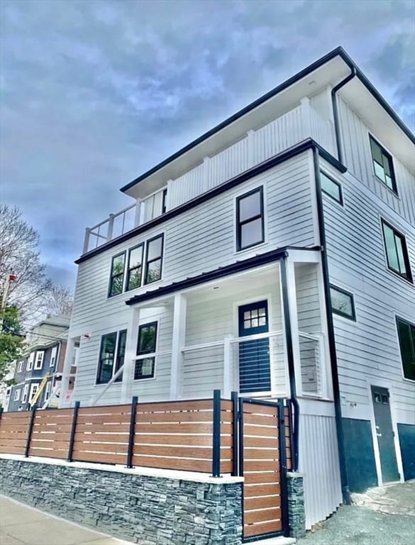 Photo - 35 Hunnewell Ave Unidad 2